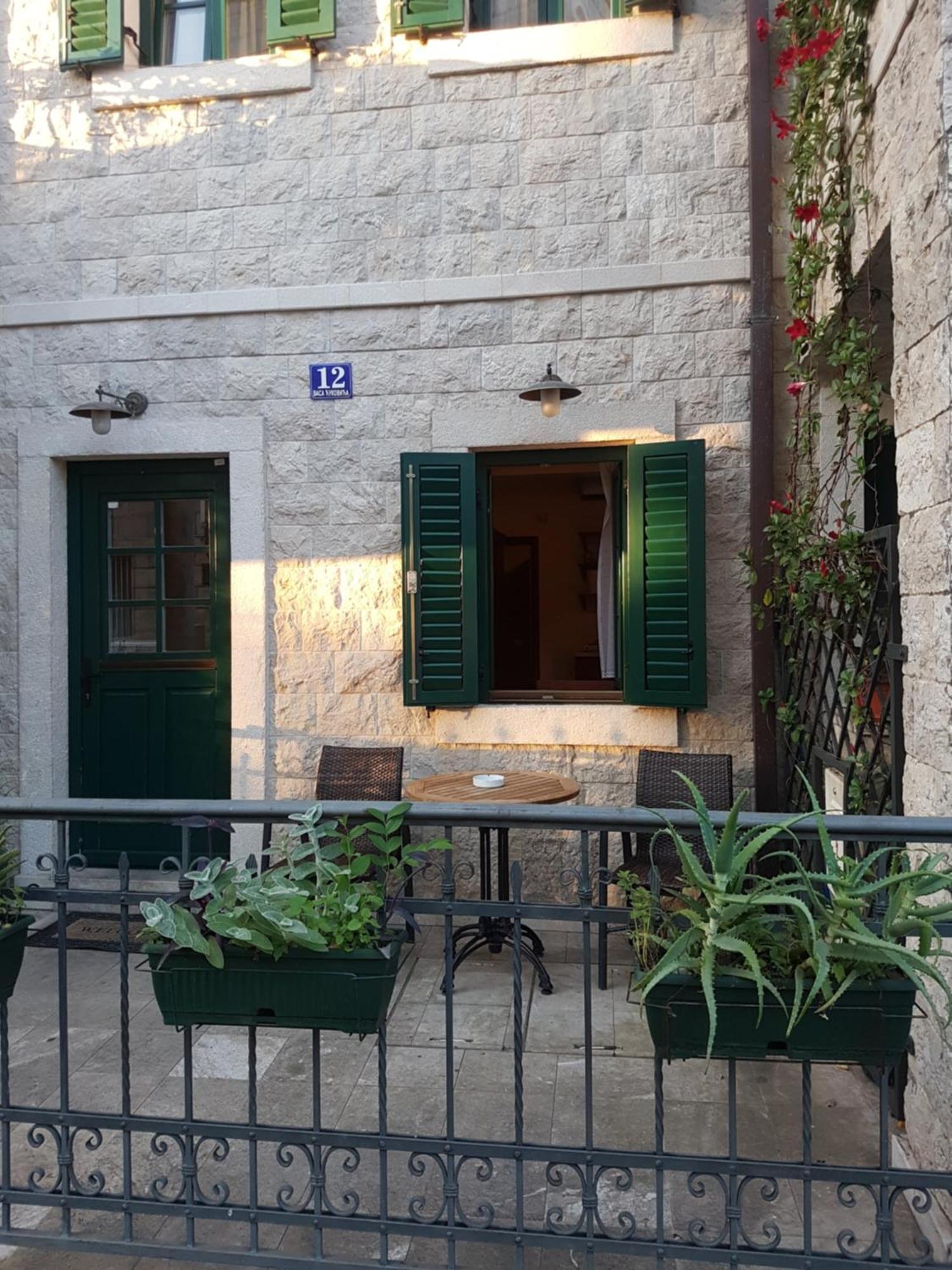 Skver Studio Apartments Herceg Novi Exterior foto