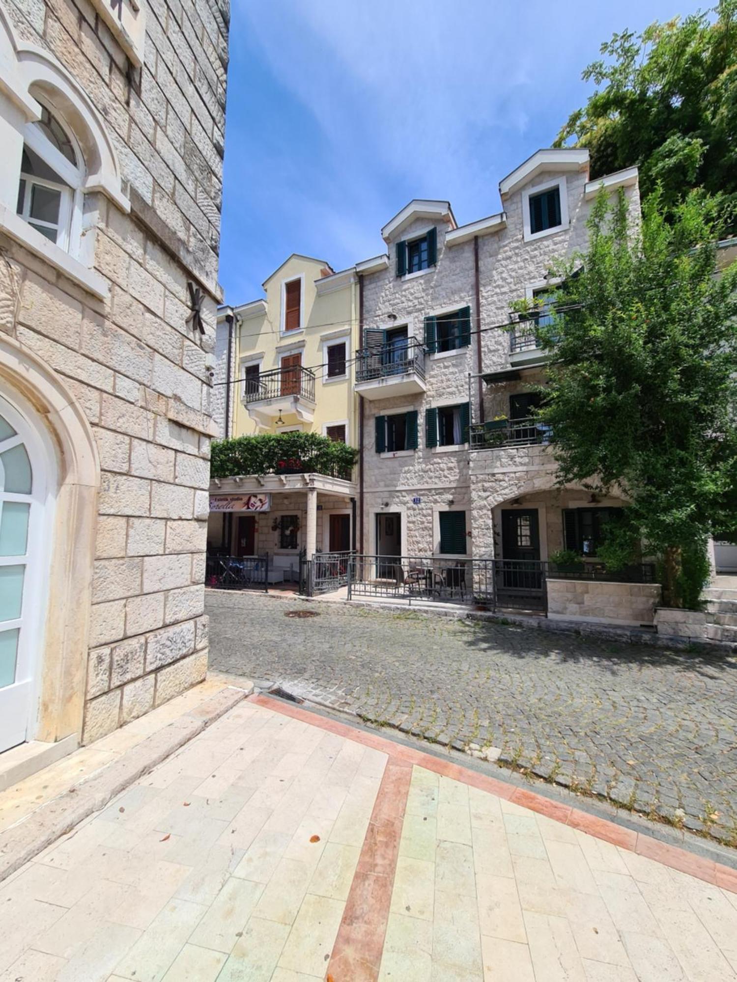 Skver Studio Apartments Herceg Novi Exterior foto